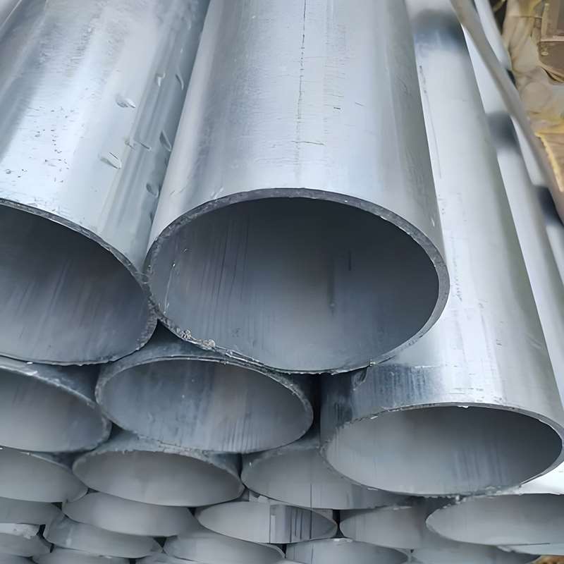 Seamless and welded carbon steel pipe with durable hot-dip zinc coating