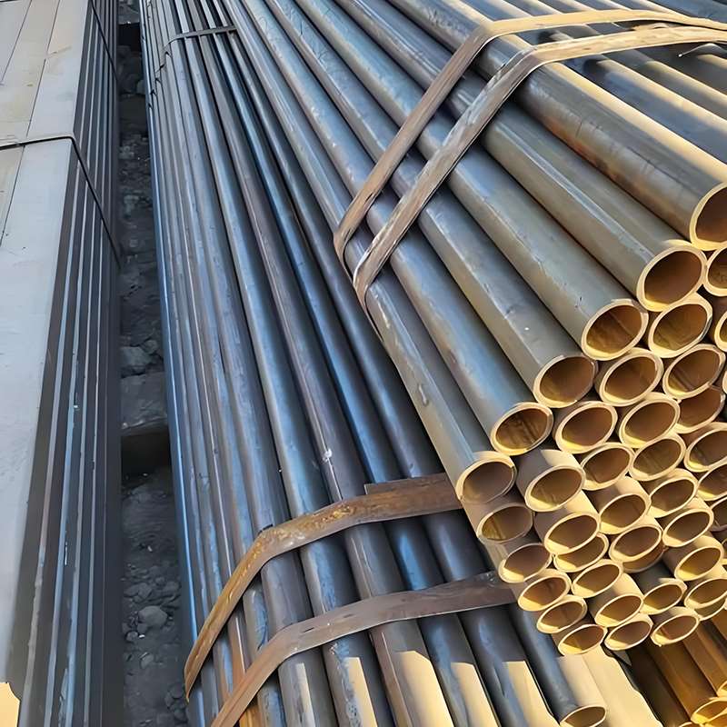Welded carbon steel pipe for construction projects with standard dimensions